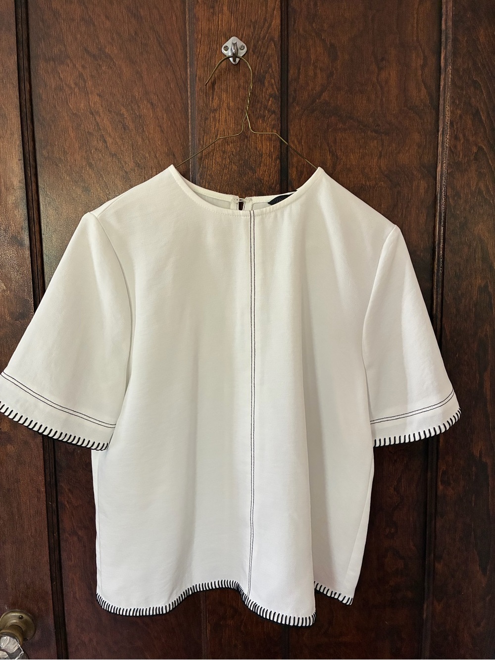 Zara White Short Sleeve Top with Contrast Stitching